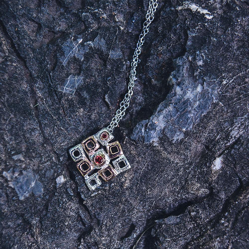 Classic Garnet Pendant in 925 sterling silver, Goldlip Jewelry